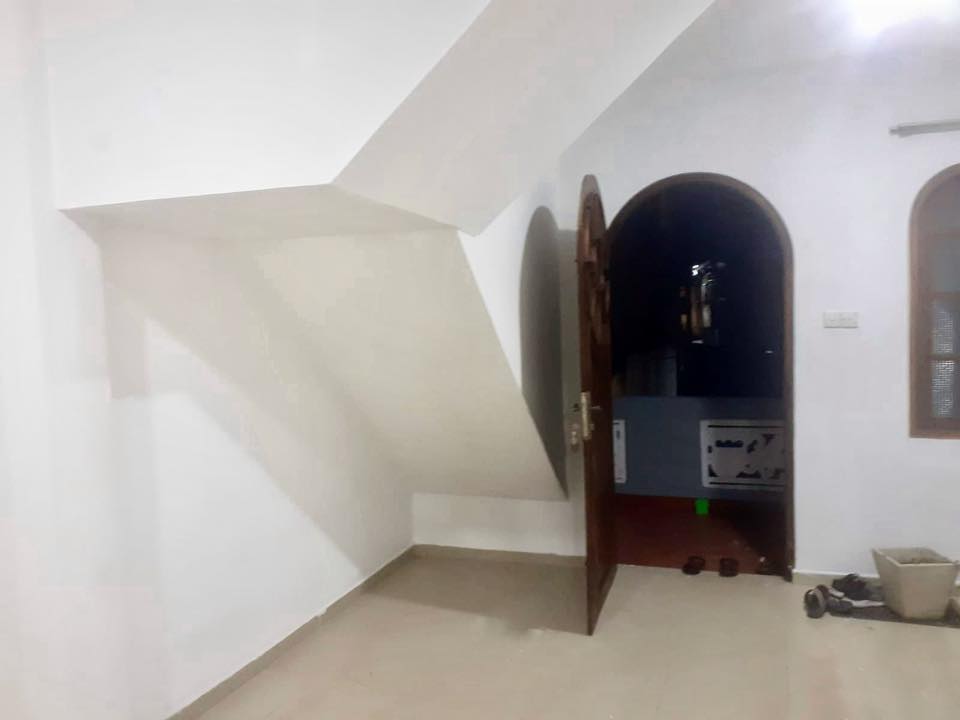 An Upstair to rent in Rajagiriya -  in , 