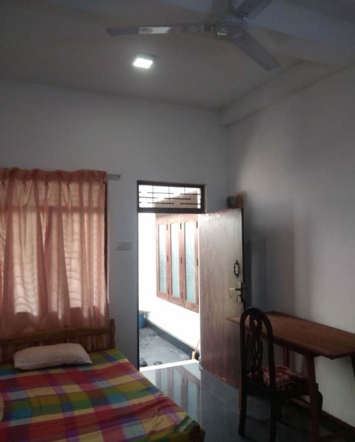 දෙහිවල ගාලු පාරට ,කලුබෝවිලට කොහුවලට ඇවිදින දුර ඉතාම නිස්කලංක ඉතා ආරක්ෂිත පරිසරයක කාමරයක් කුලියට දීමට -  in , 