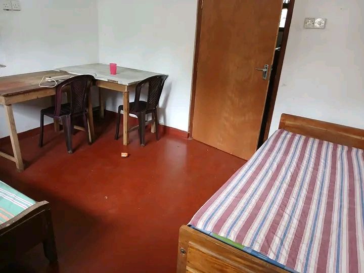 කැම්පස් පිරිමි ළමුන් 4ක් සදහා Boarding rooms  ඇත. -  in , 