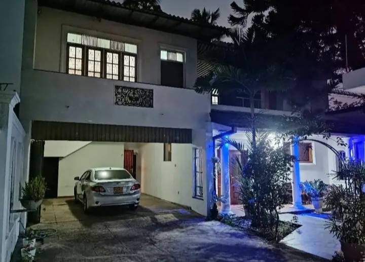 Upstair House For Rent Near to Thalawathugoda junction  -  in , 