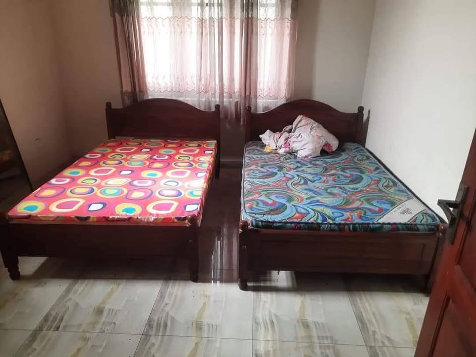 නුගේගොඩ ගෑනු ලමුන් සදහා බෝඩින් පහසුකම් -  in , 