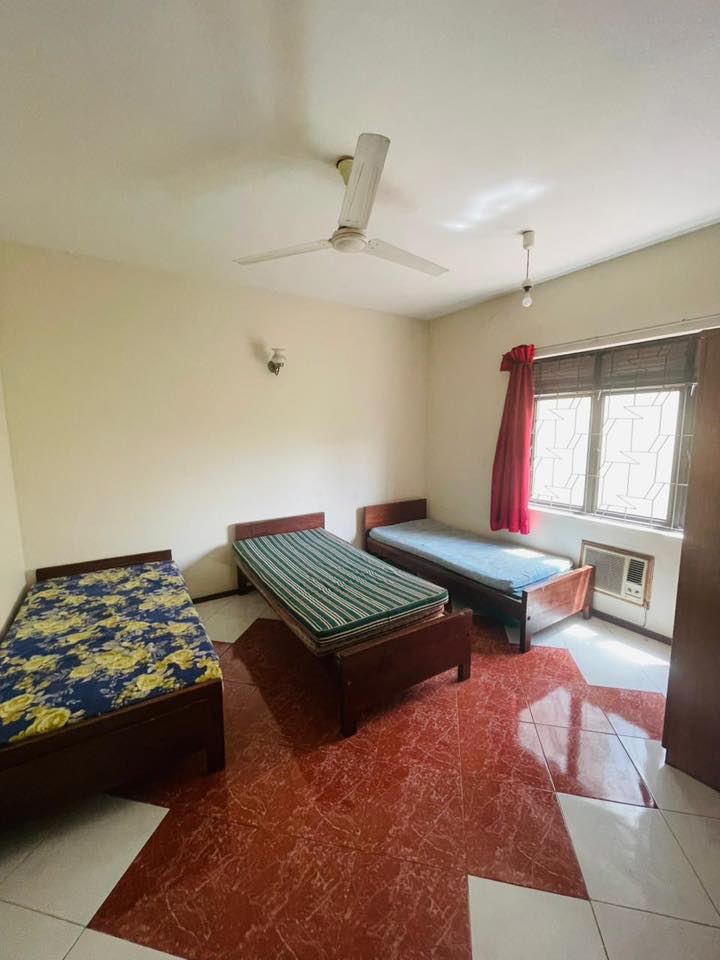 We are looking for a roommate -  in , 