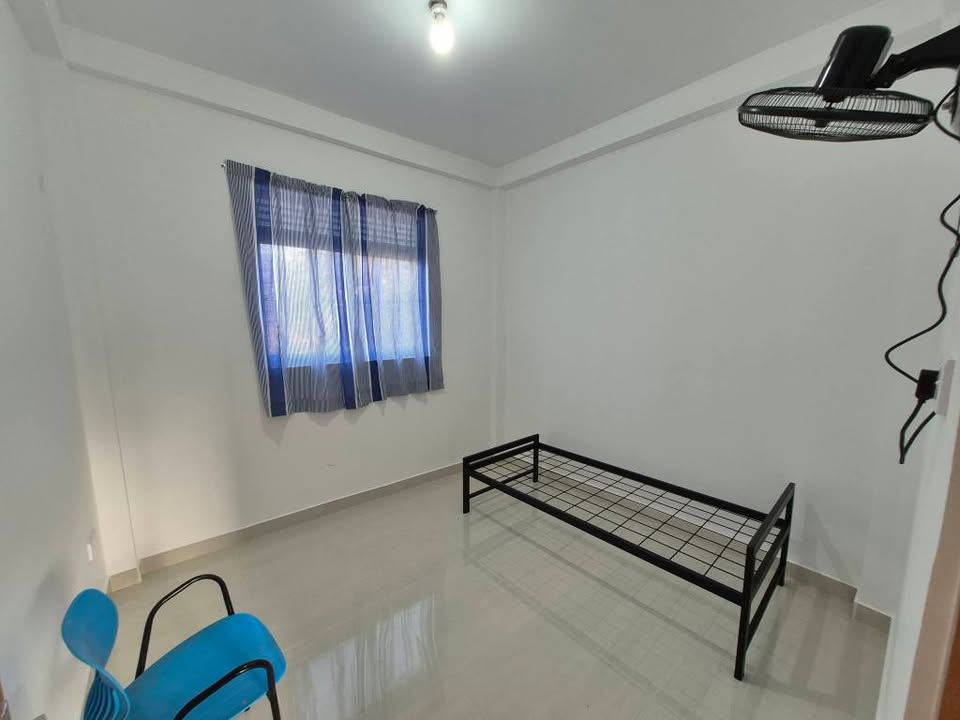 පිරිමි අය සඳහා කාමරයක් කුලියට දීමට  -  in , 