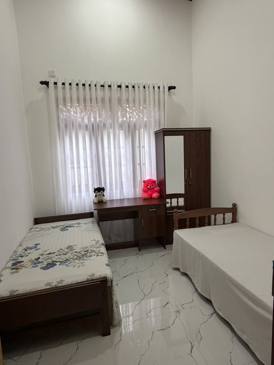Sharing Rooms for Ladies  -  in , 
